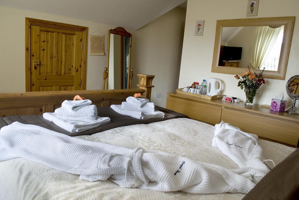 Regal House Bed & Breakfast Seahouses Exterior photo