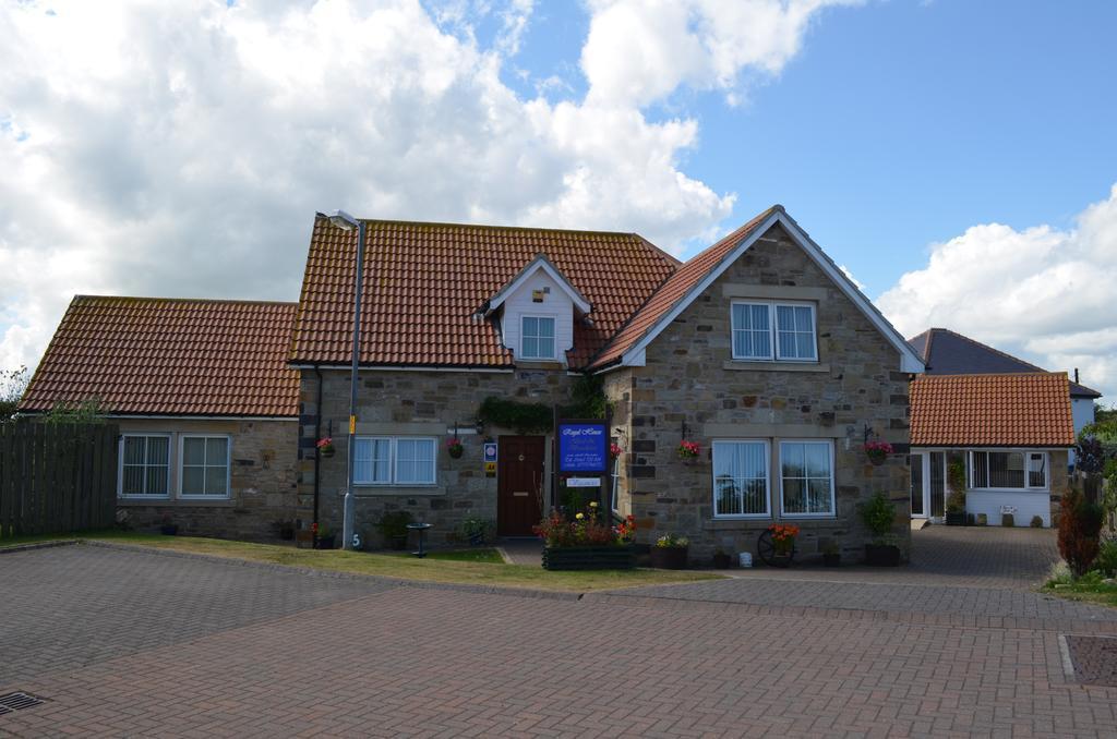 Regal House Bed & Breakfast Seahouses Exterior photo