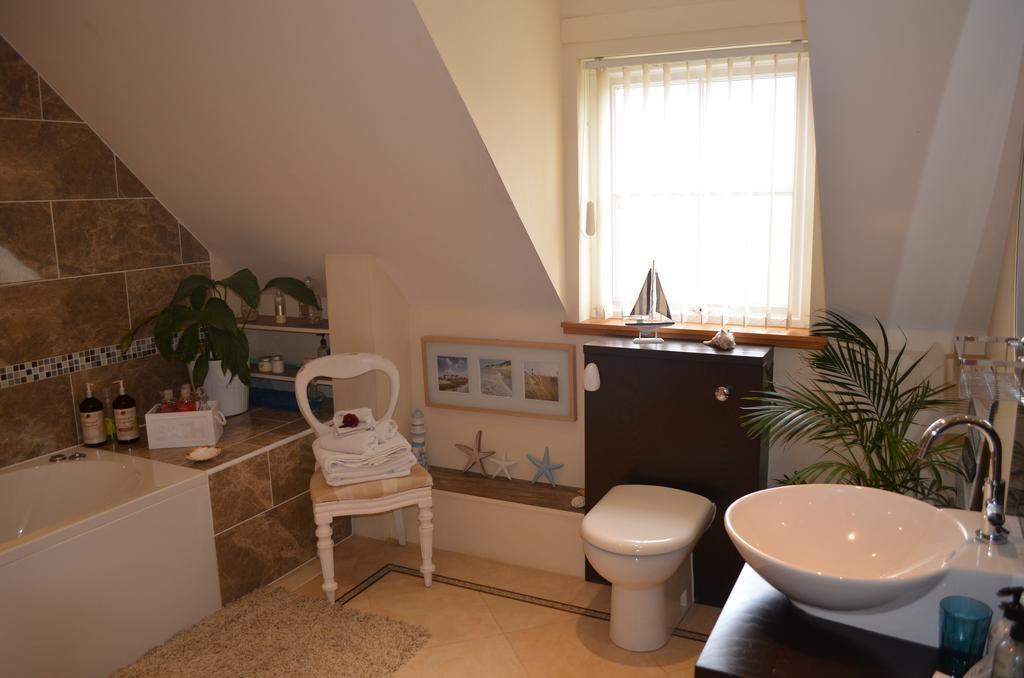 Regal House Bed & Breakfast Seahouses Exterior photo