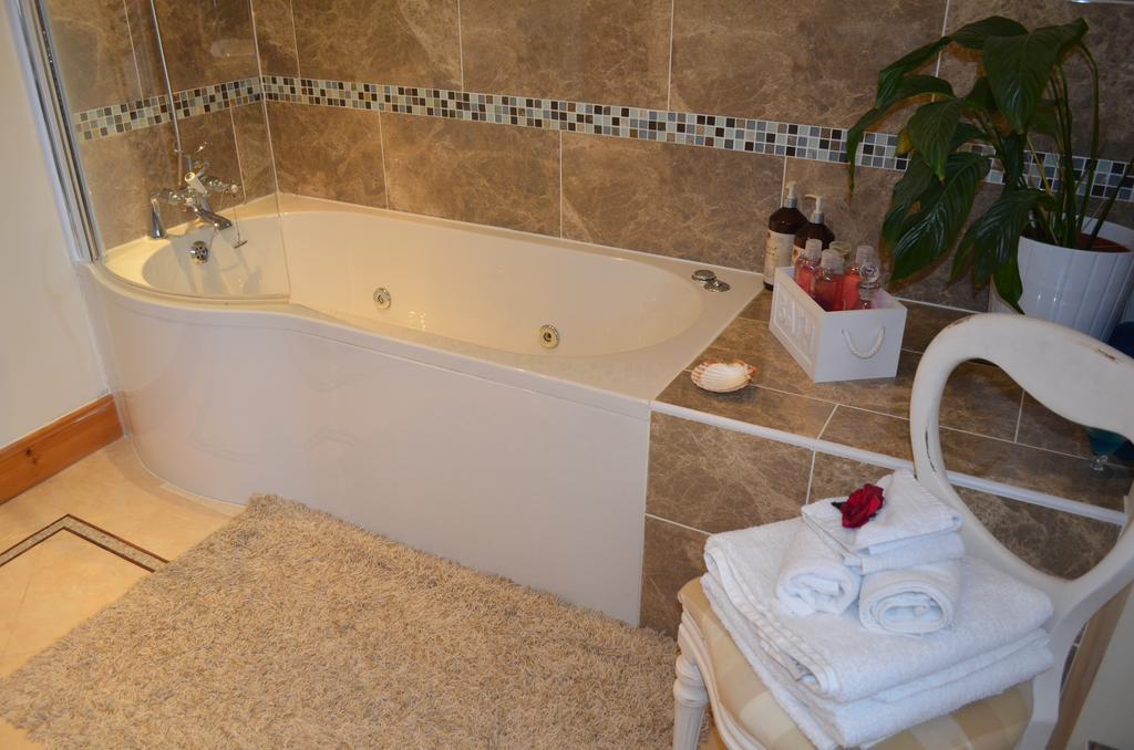 Regal House Bed & Breakfast Seahouses Exterior photo
