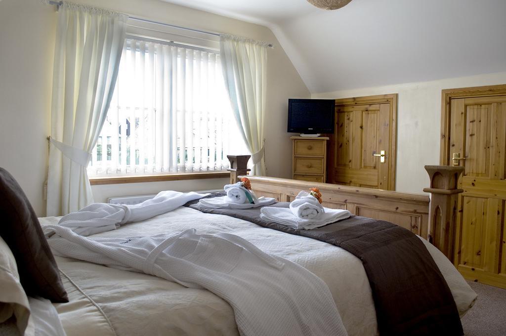 Regal House Bed & Breakfast Seahouses Exterior photo
